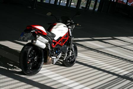 Fotoshooting Ducati Monster 4Sr
